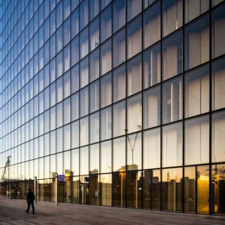 What are the important standards about curtain walls?