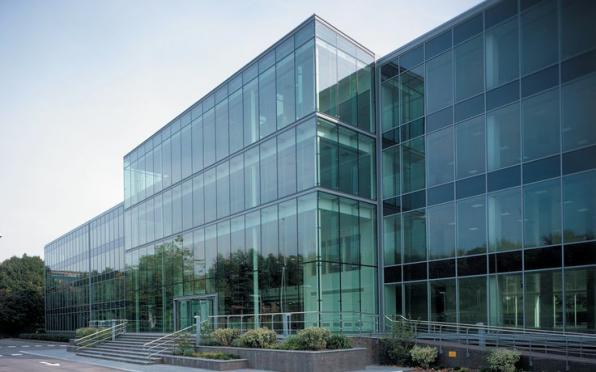 What is pressure plate in curtain wall?