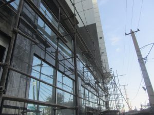 Stick glazing system curtain walls