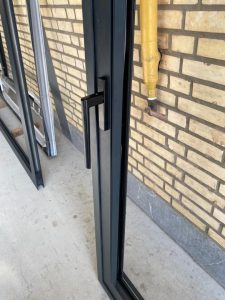 frameless glass profile construction