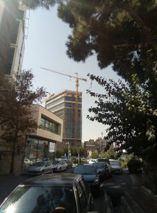 U channel glass façade