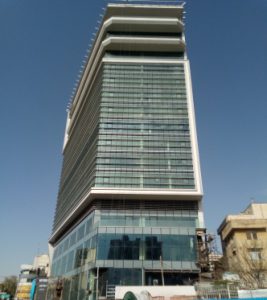 difference between window and curtain wall