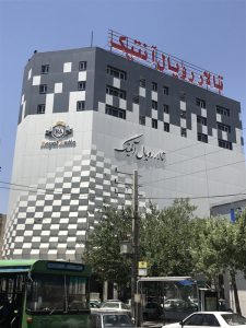 glass window wall cost