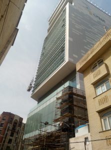 Curtain wall floor connection detail