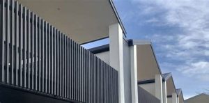 Spindle and box louvre to prevent sunlight and beautify the facade