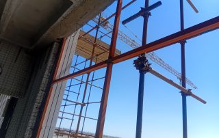 Disadvantages of curtain wall facades and their difference from frameless